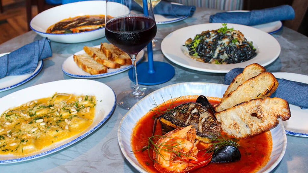 Abbracci Italian Cuisine & Cocktails